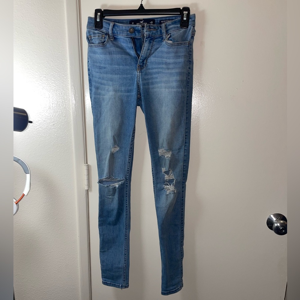 Hollister mid rise super skinny jeans